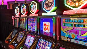 Slot klasik dengan simbol buah dan jackpot progresif